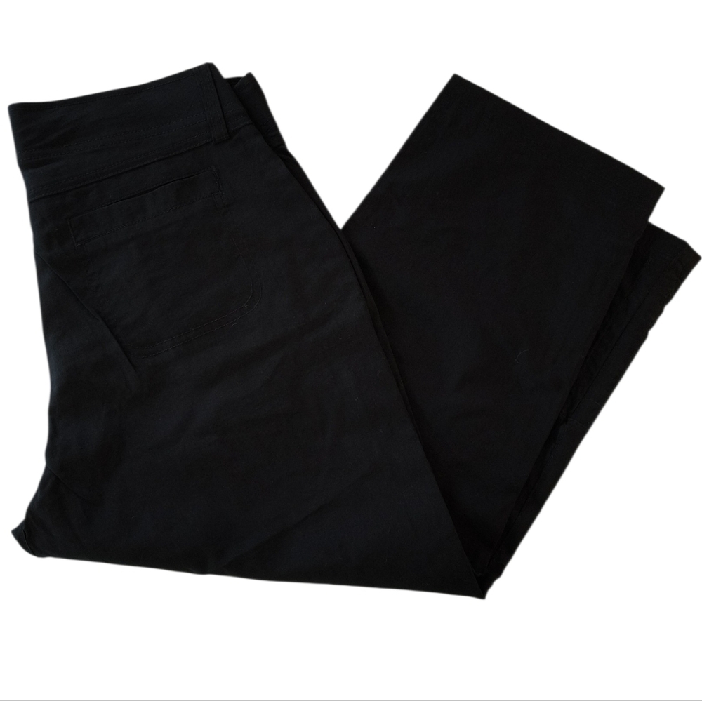 Khombu Black Capris Size 5